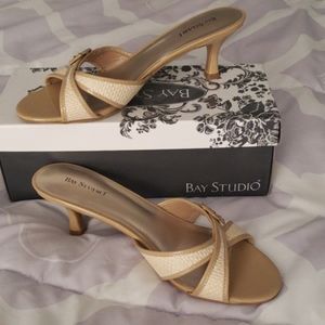 Size 9 sandals/heels- Natural color